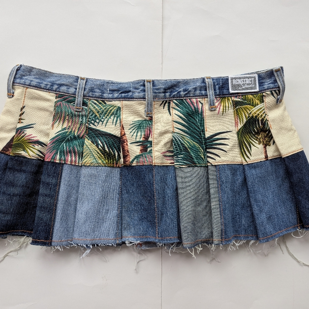 RCNSTRCT Mini Skirt Sz XL Denim Pleated Multicolor NWT - Picture 3 of 4